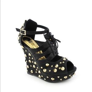 Spiked Black and Gold Wedges